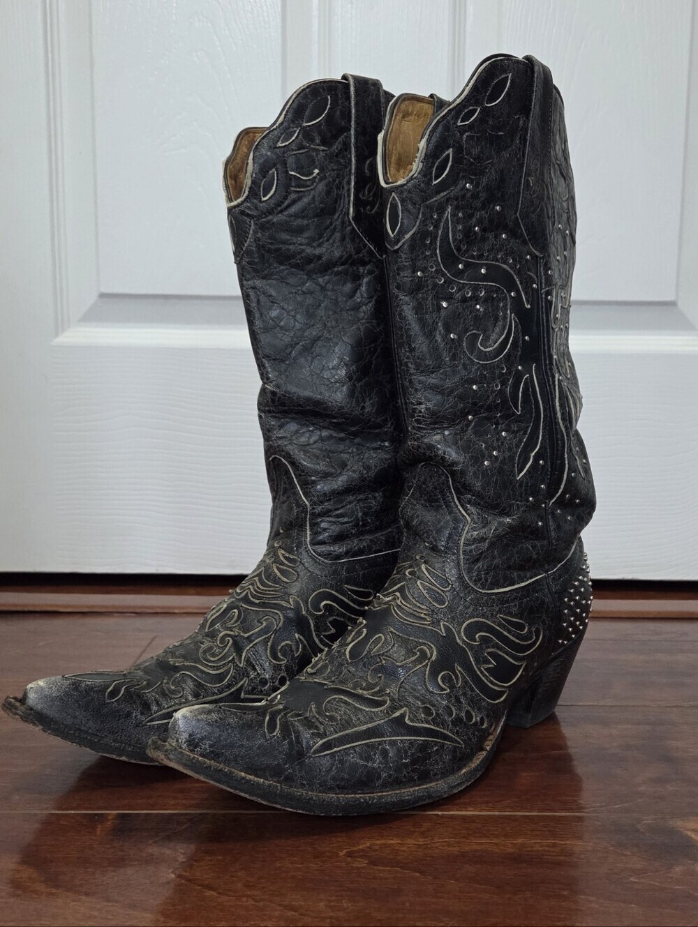 Johnny Ringo Women Sagrada Collection W/ Studs Distressed Black Leather Boots 9